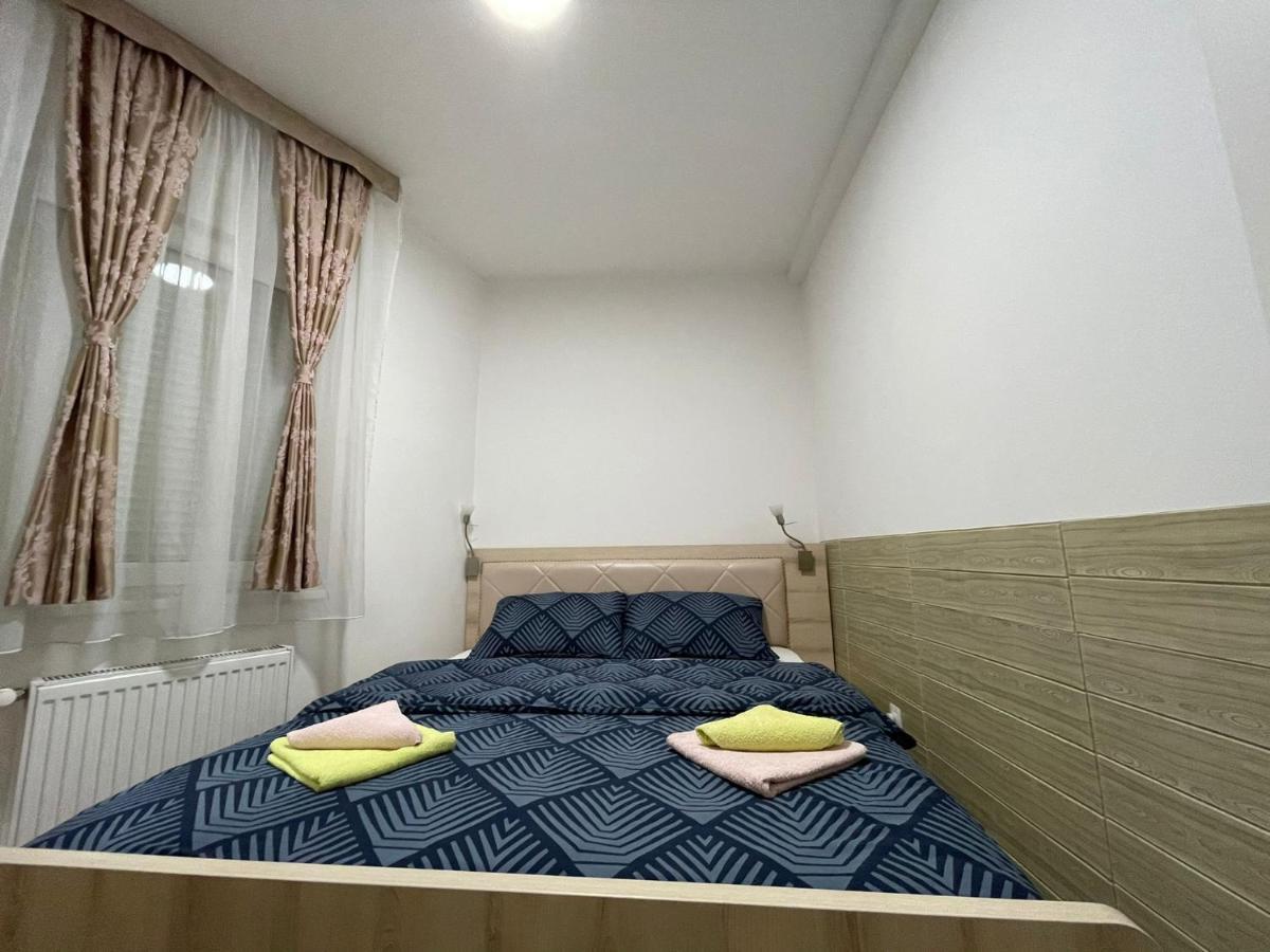 Holiday Wing Apartment 2 Ягодина Екстериор снимка